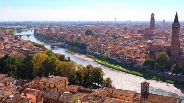 Venice: Day Trip to Verona by Train with Guided Walking Tour